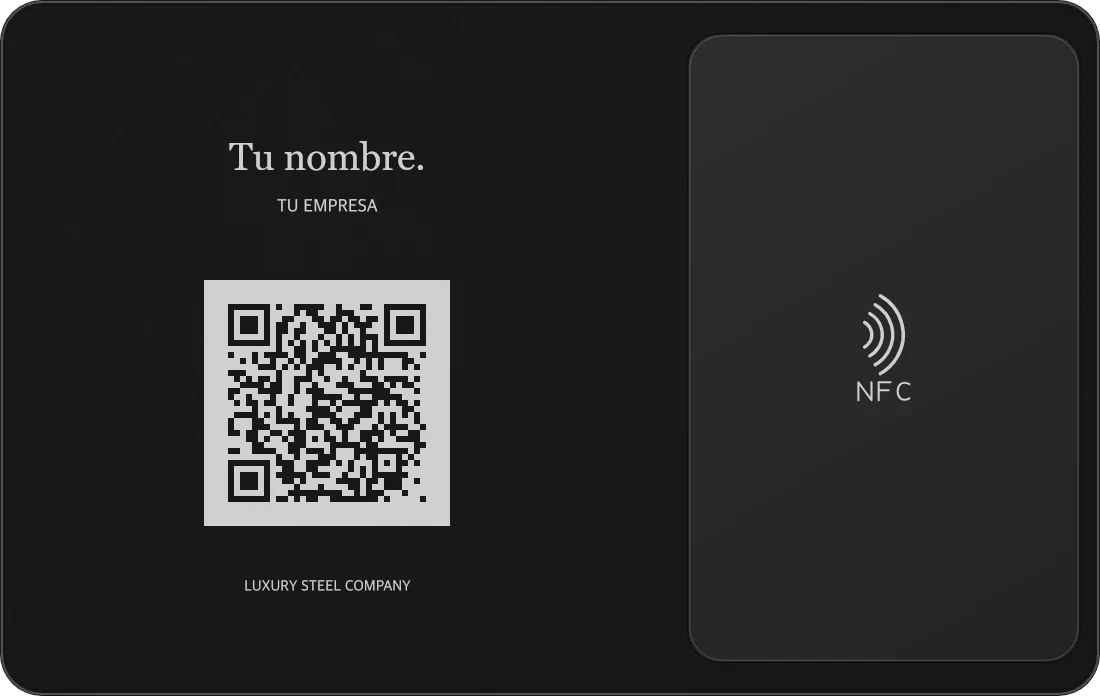 Reverso de tarjeta negra con QR y NFC